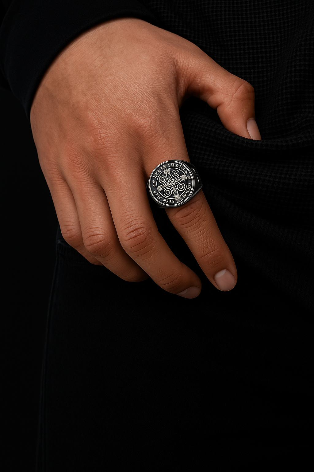 The Benedictus Ring